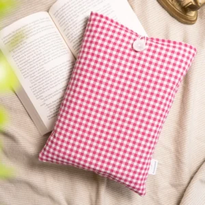 Funda para libros San Valentín. Funda para libros rosa a cuadros