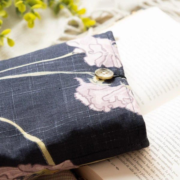 Funda para libros de flores