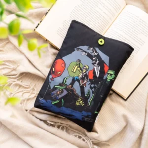 Funda literaria de terror. Funda literaria acolchada, hecha a mano, diseñada para proteger tus libros.